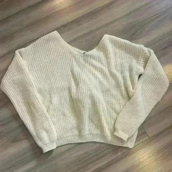 Cropped knit  sweater Size M/L beige - Picture 1 of 5